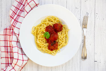 Teller mit Spaghetti und vegetarischen Hackfleischbällchen - LVF09136