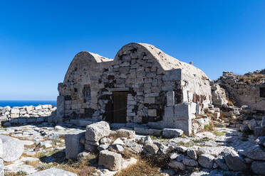 Griechenland, Santorini, Ruinenhaus im antiken Thera - RUNF04272