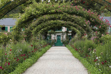 Das Haus und der Garten von Claude Monet in Giverny, Eure, Frankreich, Europa - RHPLF19526