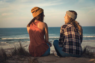 Two Girls on the beach - CAVF93900