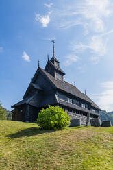 Norwegen, Vestfold og Telemark, Tokke, Eidsborg Stabkirche an einem sonnigen Tag - RUNF04288