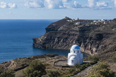 Kleine Kapelle an der Südküste von Santorin, Kykladen, Griechische Inseln, Griechenland, Europa - RHPLF19623