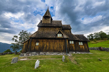 Urnes Stabkirche, UNESCO-Weltkulturerbe, Lustrafjorden, Norwegen, Skandinavien, Europa - RHPLF19676