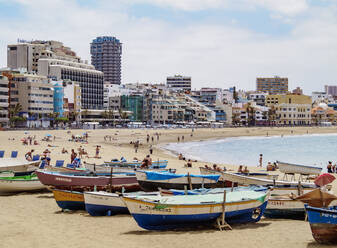 Fischerboote am Strand von Las Canteras, Las Palmas de Gran Canaria, Gran Canaria, Kanarische Inseln, Spanien, Atlantik, Europa - RHPLF19687