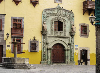 Casa de Colon (Columbus House), Plaza del Pilar Nuevo, Las Palmas de Gran Canaria, Gran Canaria, Canary Islands, Spain, Atlantic, Europe - RHPLF19688