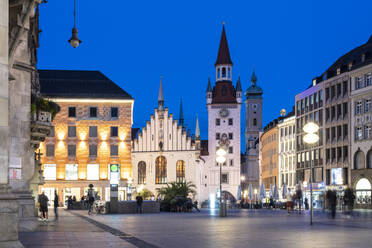 Illuminated city center at dusk, Munich, Bavaria, Germany - TAMF02952