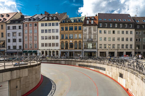 Straße zum Max-Joseph-Platz am Nationaltheater in München, Bayern, Deutschland - TAMF02966