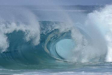 Large splashing wave of Pacific Ocean - RUEF03290
