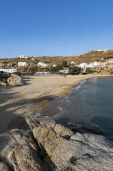 Super Paradise Beach in Mykonos, Griechenland - RUNF04474