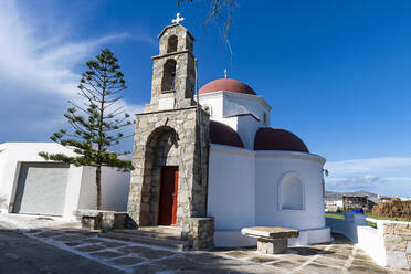 Weiße Kirche auf der Insel Mykonos Stadt in Mykonos, Griechenland - RUNF04480