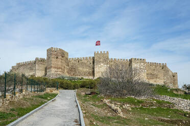 Turkey, Izmir Province, Selcuk, Footpath in front off Ayasuluk Castle - TAMF02988