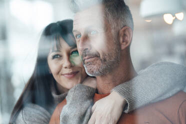 Smiling woman leaning on man at cafe - JOSEF04643