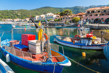 Im Hafen vertäute Fischerboote, Marciana Marina, Insel Elba - MINF16191