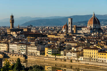 Luftaufnahme in der Nachmittagssonne von Florenz, UNESCO-Weltkulturerbe, vom Piazzale Michelangelo, Toskana, Italien, Europa - RHPLF19791