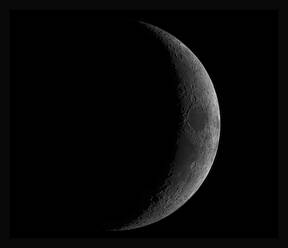 Astrophotography of moon in waxing crescent phase - THGF00091