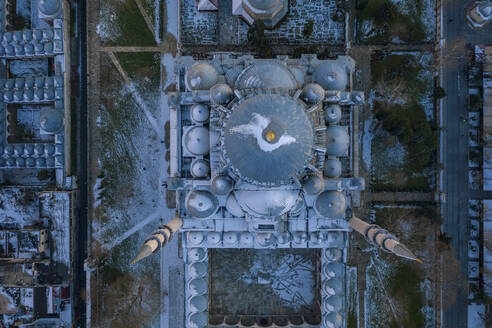 Türkei, Istanbul, Luftaufnahme der Suleymaniye-Moschee im Winter - TAMF03125