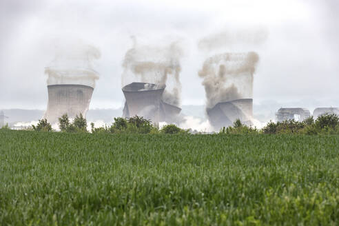 UK, England, Rugeley, Cooling towers falling down during demolishing process - WPEF04933