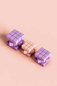 Studioaufnahme von pastellfarbenen leeren Puzzle-Würfeln - GCAF00132