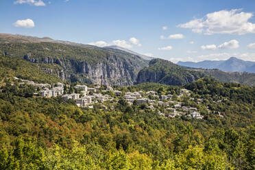 Greece, Epirus, Zagori, Forest surrounding village in Vikos-Aoos National Park during summer - MAMF01911