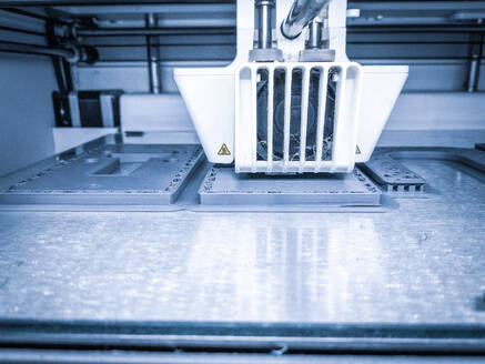 3D-Drucker, Drucken mit Kunststoffdrahtfilament in der additiven Fertigung - CAVF94514