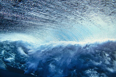 Underwater view of ocean wave - KNTF06266