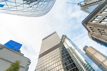 Vereinigtes Königreich, England, London, Low angle view of skyscrapers - ISF24769