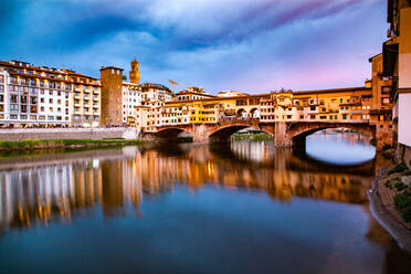 Ponte Vecchio über dem Arno, in Florenz, UNESCO-Weltkulturerbe, Toskana, Italien, Europa - RHPLF20049