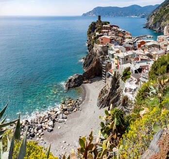 Das malerische Dorf Vernazza in den Cinque Terre, UNESCO-Weltkulturerbe, Provinz La Spezia, Region Ligurien, Italien, Europa - RHPLF20051