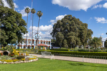 Schöner Stadtplatz von Santa Maria del Tule, Oaxaca, Mexiko, Nordamerika - RHPLF20132