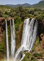 Ouzoud Falls, Wasserfall in der Nähe des Dorfes Tanaghmeilt im Mittleren Atlas, Provinz Azilal, Region Beni Mellal-Khenifra, Marokko, Nordafrika, Afrika - RHPLF20188