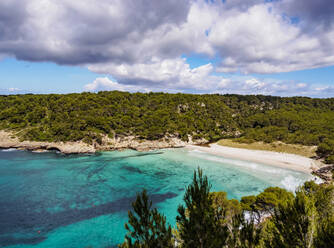 Cala Trebaluger, Trebaluger-Bucht, Blick von oben, Menorca (Menorca), Balearen, Spanien, Mittelmeer, Europa - RHPLF20327