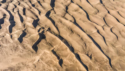 Luftaufnahme der Wüste Gobi, Mongolei. - AAEF09299