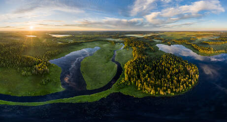 Luftaufnahme des Vodlozero-Nationalparks, Republik Karelien, Russland. - AAEF09420