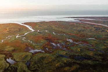 Luftaufnahme eines Naturschutzgebiets auf der Insel Terschelling, Friesland, Niederlande. - AAEF09879