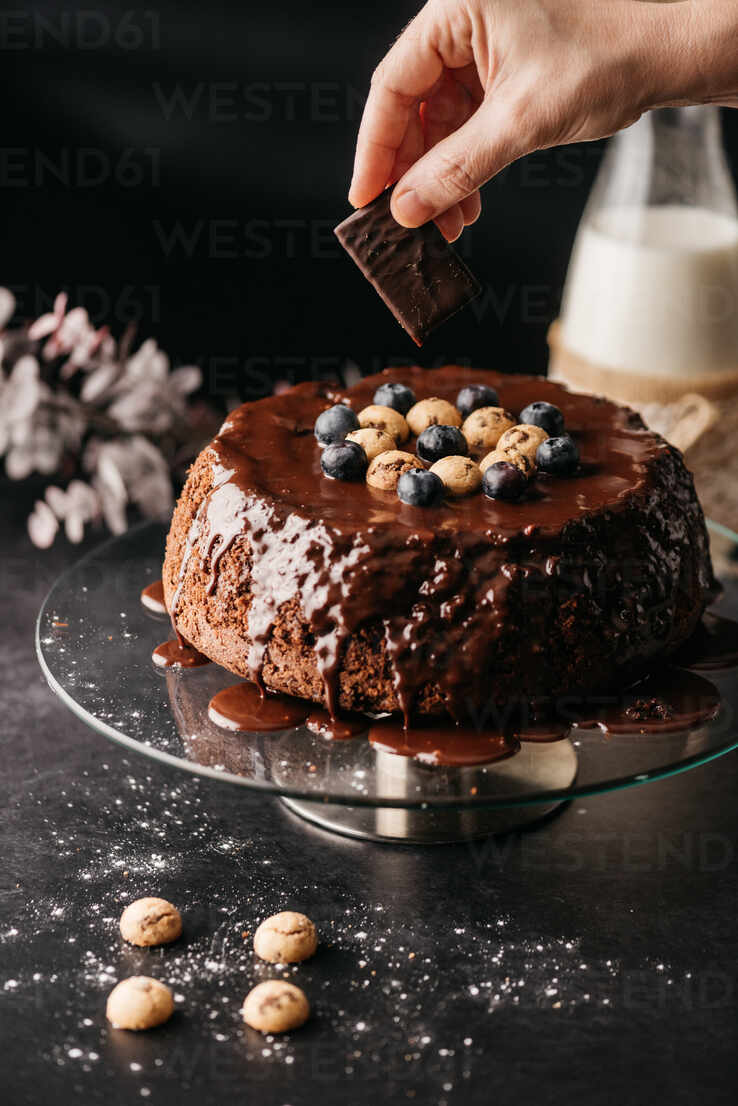 Favorite Homemade Chocolate Cake - The Seasoned Mom