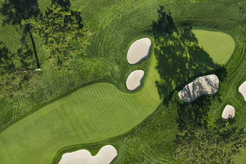 Sommer 2020 - New York, USA: Luftaufnahme des Winged Foot Golfplatzes. - AAEF10330