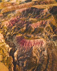 Luftaufnahme der Wüste Bardenas Reales in Spanien - AAEF11390