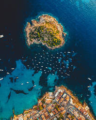 Luftaufnahme von Sant Elm, Mallorca, Spanien, und seiner Insel 