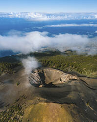 Luftaufnahme des Vulkans Duraznero im Naturpark Cumbre Vieja bei Villa do Marzo auf La Palma, Kanarische Inseln, Spanien. - AAEF12803