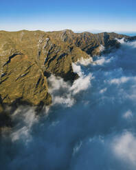 Luftaufnahme des Roque de Los Muchachos in der Nähe von El Paso auf La Palma, Kanarische Inseln, Spanien. - AAEF12806