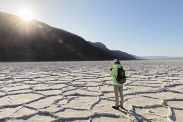 Badwater Basin, Death Valley National Park, Kalifornien, Vereinigte Staaten von Amerika, Nordamerika - RHPLF20615