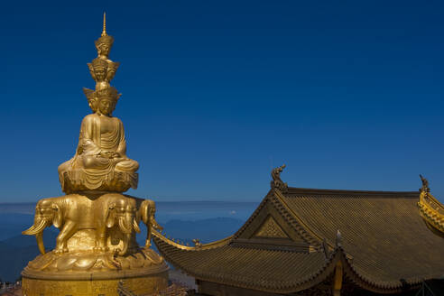 China, Sichuan, Emeishan City, Golden statue of Samantabhadra at summit of Mount Emei - EAF00063