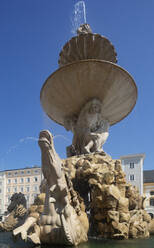Österreich, Salzburg, Skulpturen des Residenzbrunnens - WWF05795