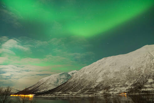 Spektakuläre grüne Nordlichter in Tromso - ADSF29490