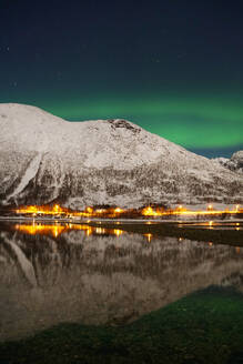 Spektakuläre grüne Nordlichter in Tromso - ADSF29491