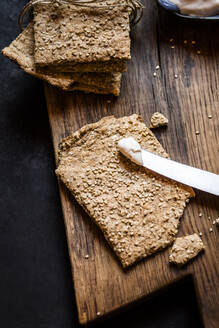 Fresh gluten-free crispbread with flax seed - SBDF04518