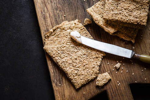 Fresh gluten-free crispbread with flax seed - SBDF04519