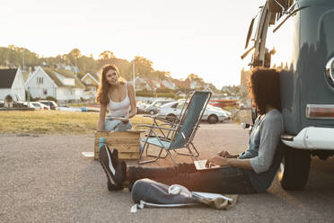 Young couple spending leisure time during vacation in evening - MASF26207