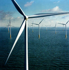 UK, Wales, Powys, Offshore-Windpark - ISF25316