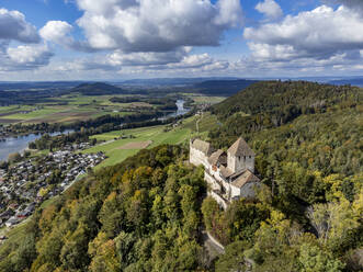 Schweiz, Kanton Schaffhausen, Stein am Rhein, Luftaufnahme der Burg Hohenklingen - ELF02391